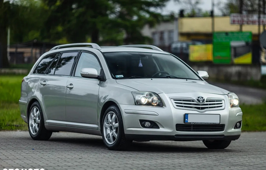 Toyota Avensis cena 18700 przebieg: 152000, rok produkcji 2006 z Gubin małe 379